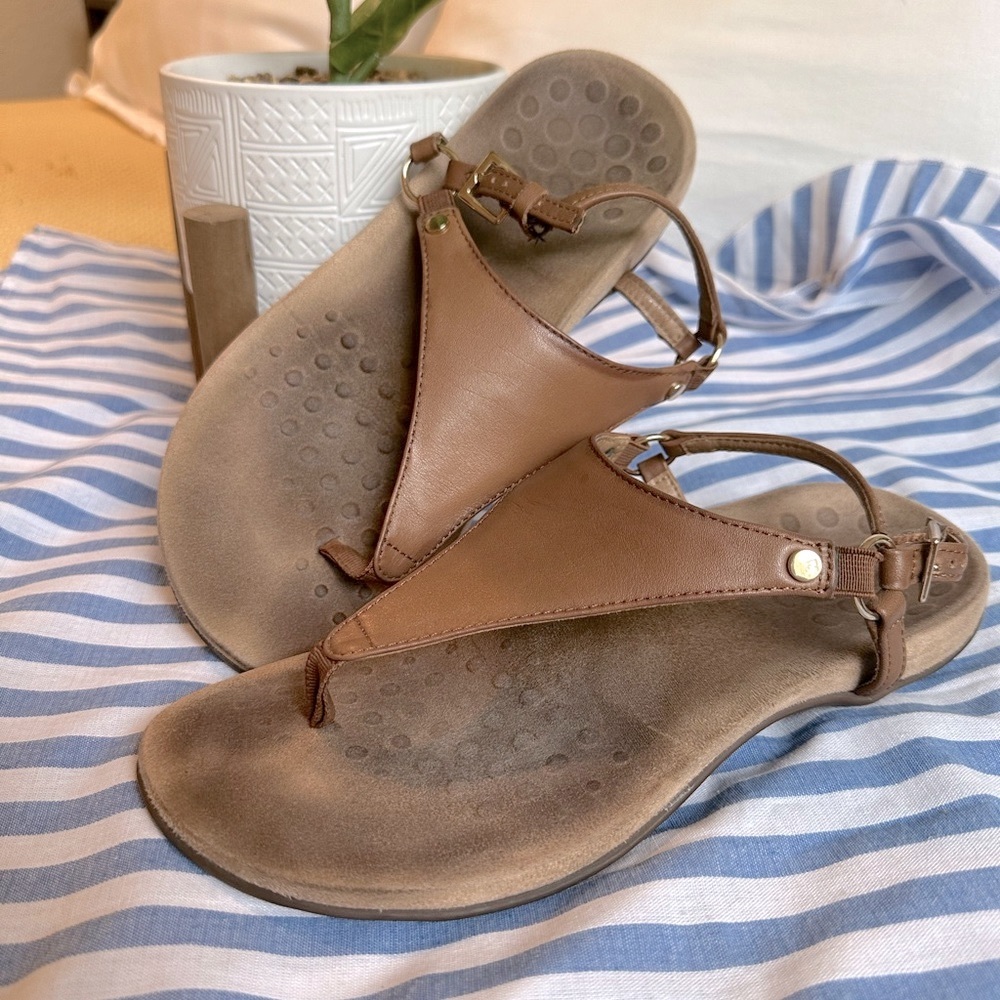 Vionic Kirra Size 7 - image 4